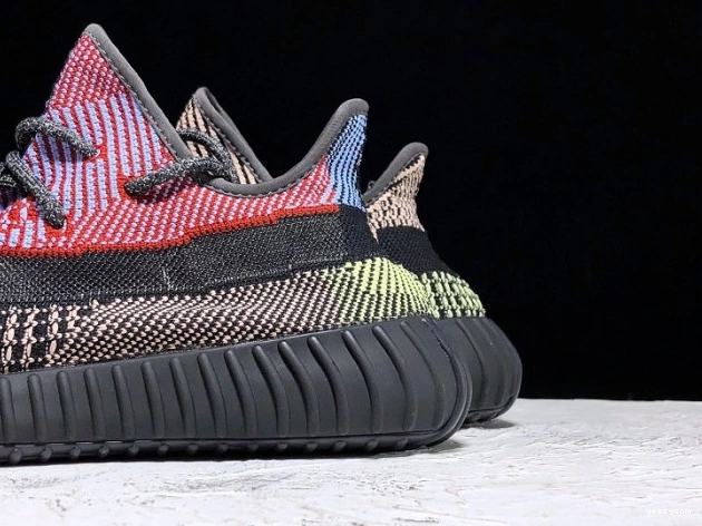 V2 Yeezy 350 Boost 